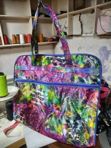 Multi Color Ladies Stylish Collection Bag With 5 Kg Weight Bearing Capacity Age Group: 1-8 Years