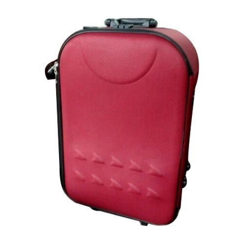  30 से 35 Kg वज़न वहन क्षमता वाला प्लेन रेड कलर पॉलिएस्टर ट्रैवल ट्रॉली बैग 