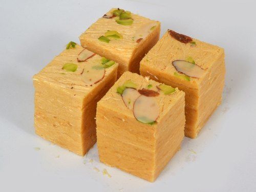 Smooth Texture Hand Made Hygienically Packed Rasmadhur Sweet Ghee Soan Papdi  Carbohydrate: 20 Grams (G)