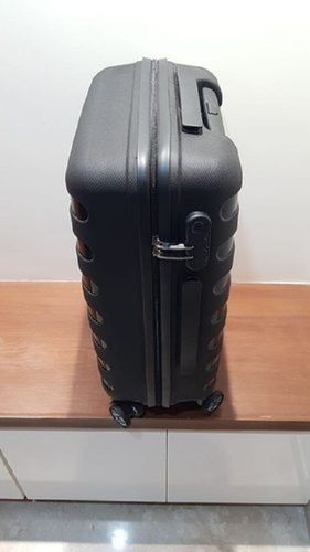 Black Poly Carbonate Luggage Trolley Bags With High Weight Holding ...