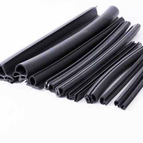 0.5 To 1.5 Meter Black Edpm Rubber Extrusion Profile For Industrial Size: 45X45 Cm