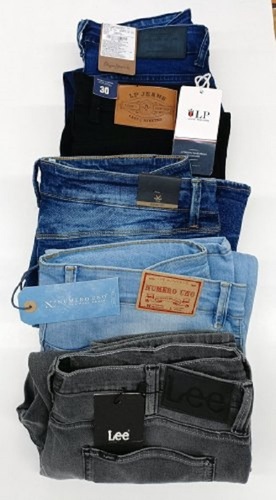 पुरुषों के लिए 28 से 42 वेस्ट साइज़ प्लेन और फ़ेडेड ब्रांडेड डेनिम जींस