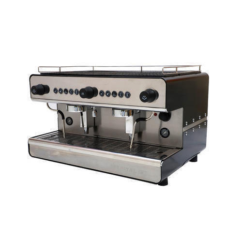 3000 W Heating Element 10.5 Litre Boiler Capacity Double Group Coffee Machine