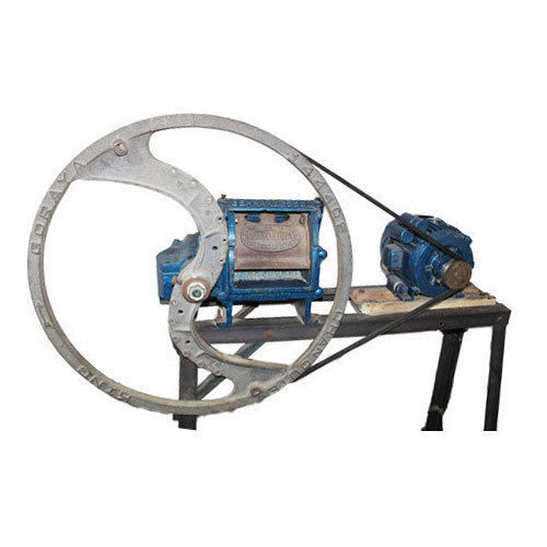 Electric Chaff Cutting Machine, Cutting Capacity 0-200 kg/hr