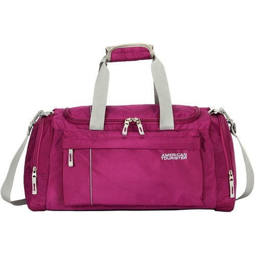 Zipper Closure Type Plain Pink Color Polyester Duffle Bag With High Weight Bearing Capacity