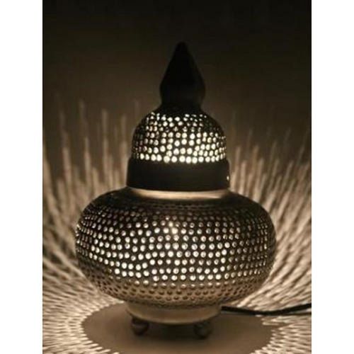 Aluminium Material Unique Modern And Classic Decorative Table Lamp With Antique Imitation Style