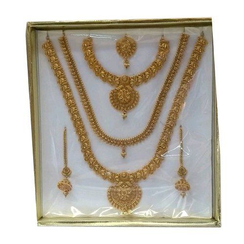 Comfortable Traditional Gold Plated Party Wear Necklace Set For Women 