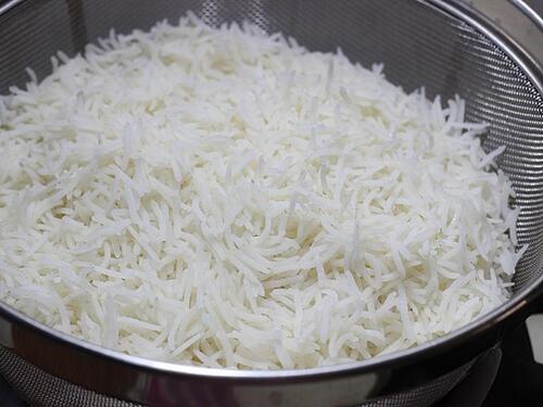 100% भारतीय मलाईदार सफेद लंबे अनाज बासमती चावल, 12% नमी 