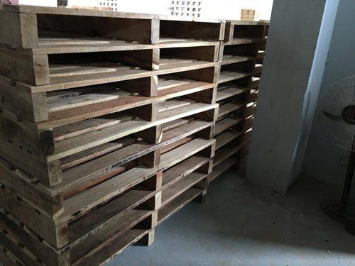 Wooden Runner Pallets