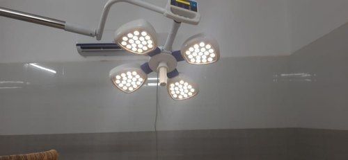 Angular Movement Adjustable Brightness Led Ceiling Ot Light With 4 Reflectors