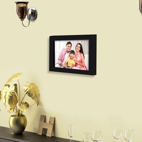 Durable Wooden Wall Photo Frame For Decoration