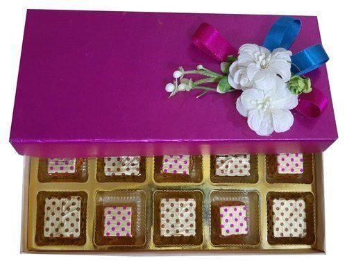 Square Butterscotch Chocolate Chunks, Box Contain: 10 Pieces