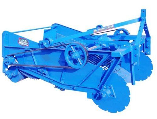 Agricultural Potato Digger Capacity: 16 Kg/Hr