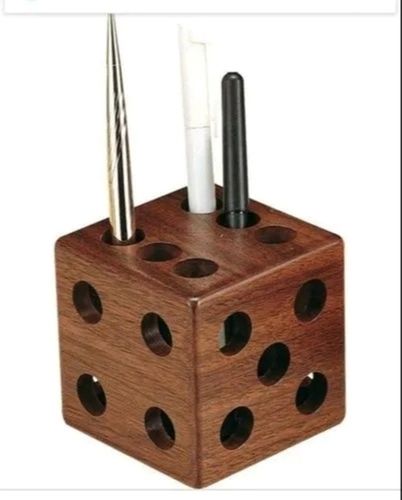 Polished Termite Resistant Wooden Square Shaped Dice Theme Pen Stand