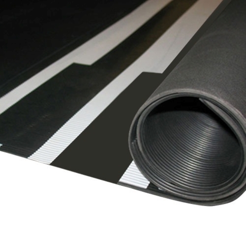 ट्रकों के लिए सरल और मुद्रित स्ट्रिप्ड पैटर्न रबर सामग्री फुट मैट