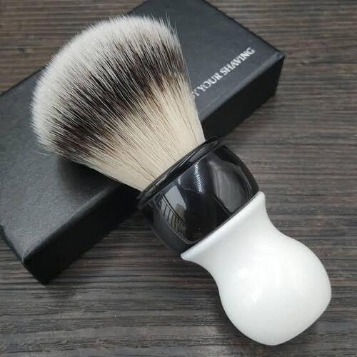 Easy to Use Wooden Shaving Brush For Professional Use