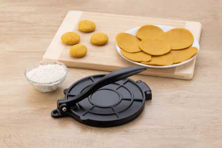 Forsel Aluminum Non Stick Powder Coated Puri Press With Handle And 7 Inch Diameter