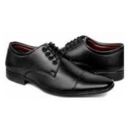 काले चमड़े के औपचारिक जूते