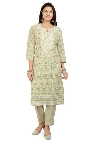 पिस्ता ग्रीन 3/4 स्लीव्स राउंड नेक कॉटन एम्ब्रॉयडरी और प्रिंटेड कुर्ता पैंट के साथ