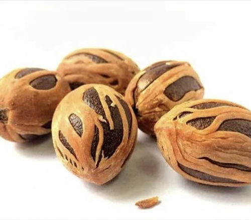 No Artificial Color Chemical Free Healthy Rich Natural Taste Brown Dried Nutmeg