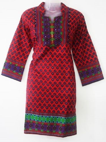 Ladies Printed Cotton Cambric 3/4th Sleeve Collar Neck Casual Wear Kurtis