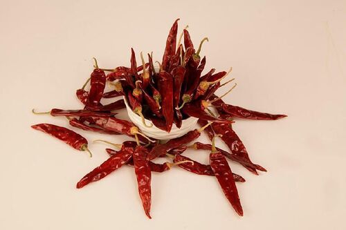 Chemical Free Spicy Taste No Artificial Color Dried Red Superhot Chilli with Stem