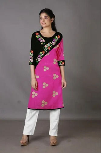 Ladies Designer Straight Cut 3/4 Sleeves Slub Cotton Embroidered Kurti