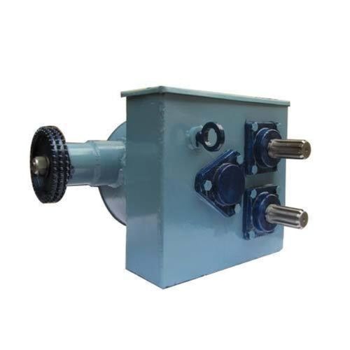 Color Coated Anti Corrosive Agriculture Machine Thresher Gearbox Capacity: 240-260 Kg/H Kg/Hr