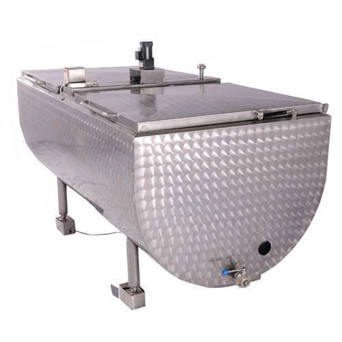 Silver 240 Voltage 1000 Liter Capacity 304 Grade Stainless Steel Bulk Milk Cooler