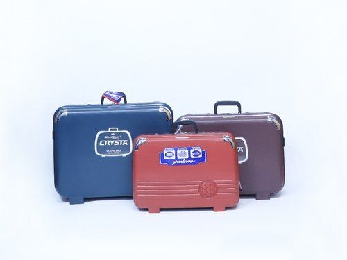 Multi Color Plain Pattern Plastic Material Suitcase For Luggage