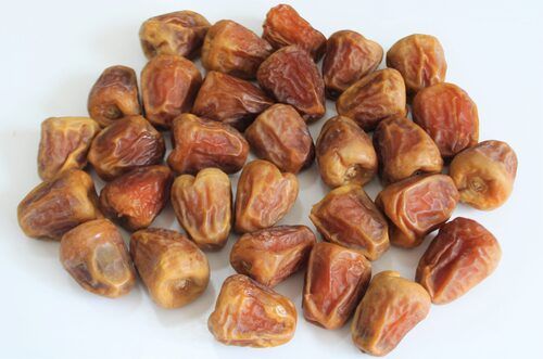 A Grade Nutrient Enriched Healthy 100% Pure Natural Sweet Sukkary Dry Dates