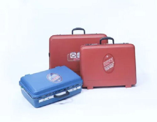 Multi Color Plastic Material Plain Pattern Strong Grip Handle Suitcase