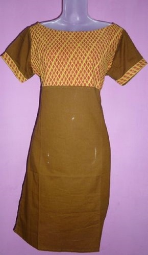 ब्राउन प्लेन और प्रिंटेड कॉटन शॉर्ट स्लीव राउंड नेक कैज़ुअल वियर कुर्ती