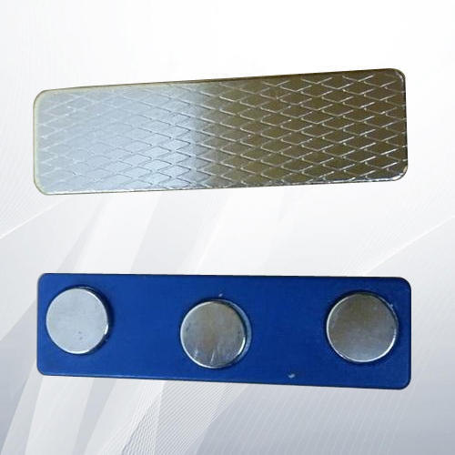 मैग्नेटिक नेम प्लेट बैज और मोटाई 1 मिमी और आकार 3 इंच x1 इंच