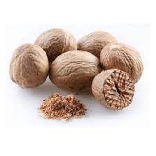 100% Pure Hygienically Packed Brown A Grade Dried Sweet Tasty Nutmeg