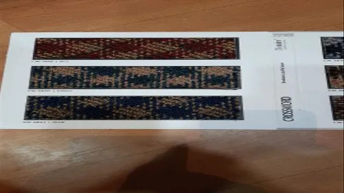 10 से 50 मिमी मोटी के साथ सादा पैटर्न और आयताकार आकार का पीवीसी कालीन फ़्लोरिंग आवेदन: औद्योगिक