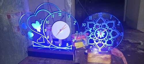 Deck Mounted Glass Clock For Home And Hotel, Available In Various Shape