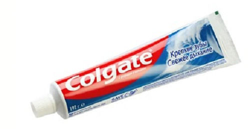 Colgate Fresh Mint Flavored For Keeping Teeth Clean And Healthy