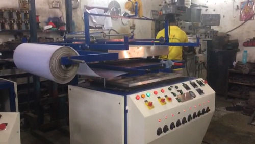 Three Phase Fully Automatic Vacuum Forming Machine For Industrial