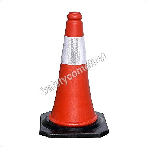 750 Mm Portable And Lightweight Plastic Regular Roadway Safety Traffic Cones