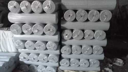 White Plain Non Woven Fusing Paper Roll, 100 Meter Length Dimension(L*W*H): 55X39X67 Inch (In)