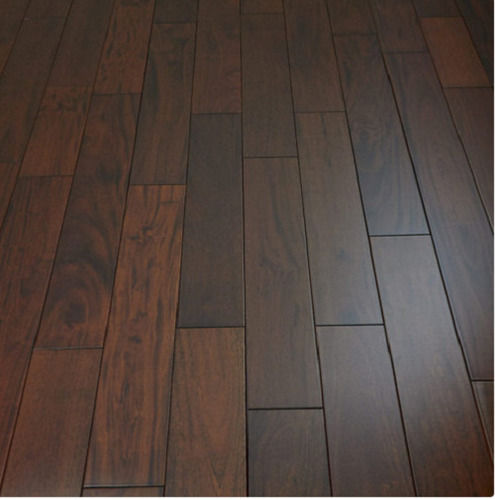 8 Mm Thick Rectangular Shape Anti Slip Laminated Wooden Flooring