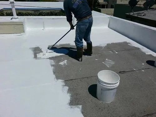 White Roof Waterproofing Coating Liquid Solution With Coverage 250 Sft Per 20Liter Using 