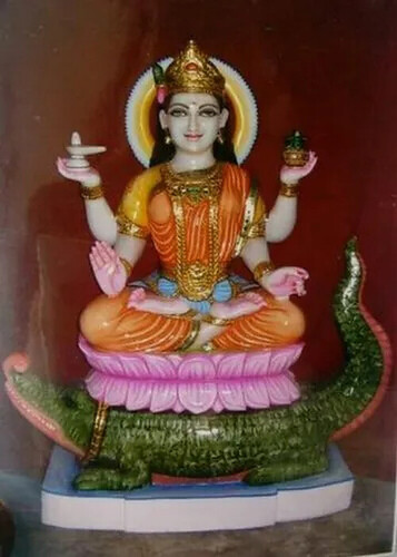 बैठने की स्थिति संगमरमर की नर्मदा दुर्गा माँ की प्रतिमा रंगीन चित्रित और सभी आकार में उपलब्ध है