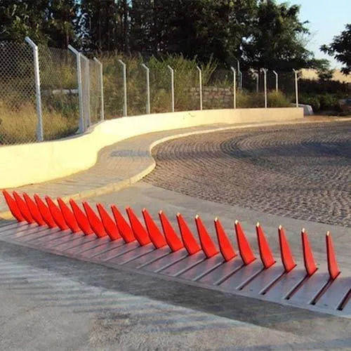 Silver Road Spike Tyre Killer For Road Barrier With Blocking Width 6000Mm