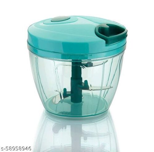 Green Plastic Vegetable Chopper With 650 Gm Capacity And Easy to Use
