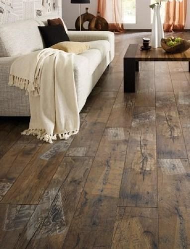 Wooden Tiles Laminate Flooring With Anti Slip Properties Diamond Carat Weight: 0.90 Carat