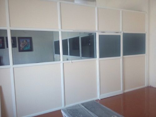 White Rectangular Plain Transparent Painted Polished Aluminum Partitions For Commercial Use