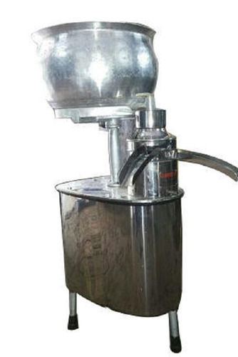 660 X 550 X 1200 MM Semi Automatic Stainless Steel Dairy Milk Separator Machine with 0.5 HP Motor and 220 Volt Electric Power