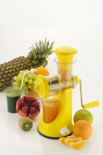 Portable Kitchen Use Manual Plastic Hand Juicer For Fruits And Vegetables